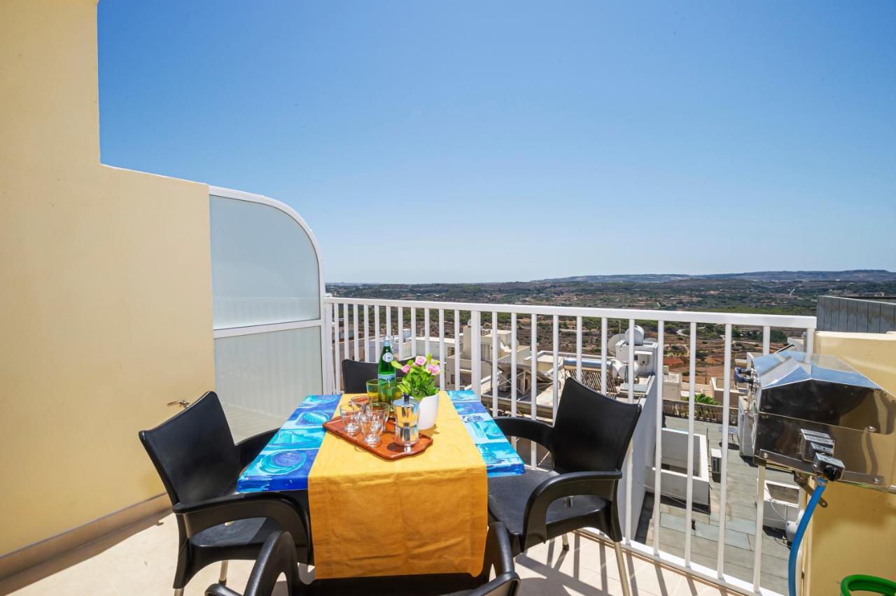 Summer Breeze Apartment With Panoramic Terrace - By Getawaysmalta Mellieħa Kültér fotó
