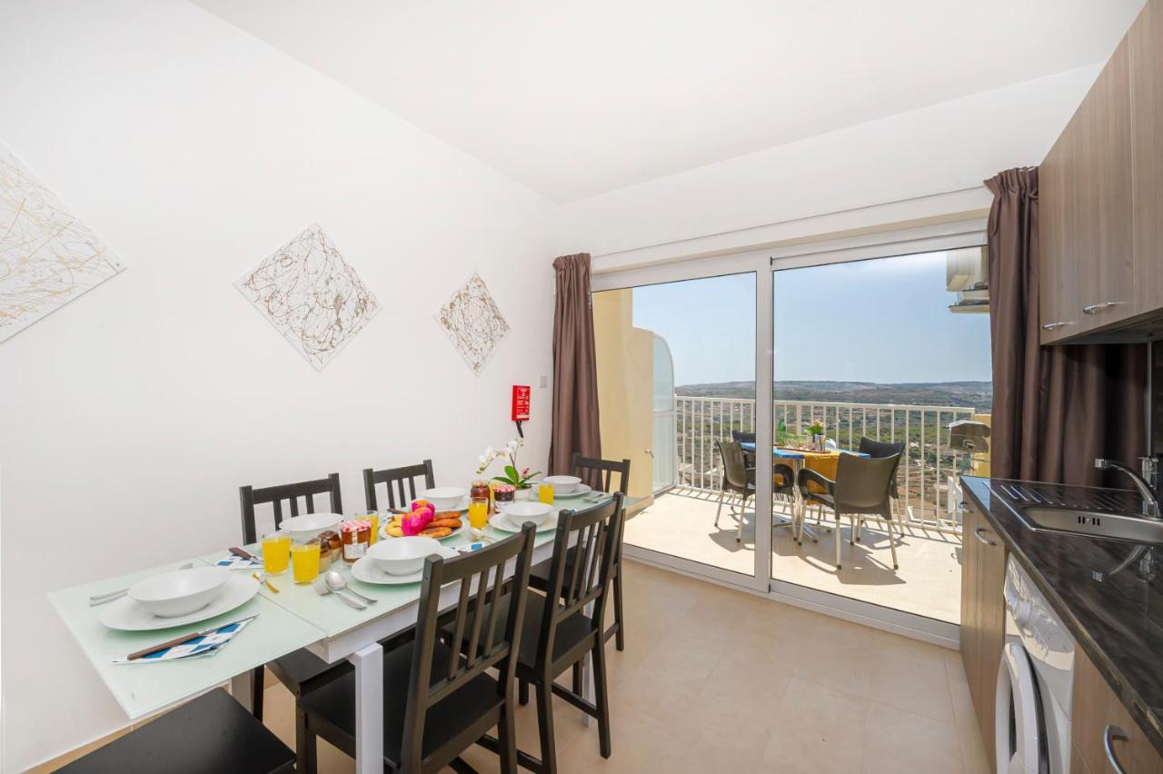 Summer Breeze Apartment With Panoramic Terrace - By Getawaysmalta Mellieħa Kültér fotó