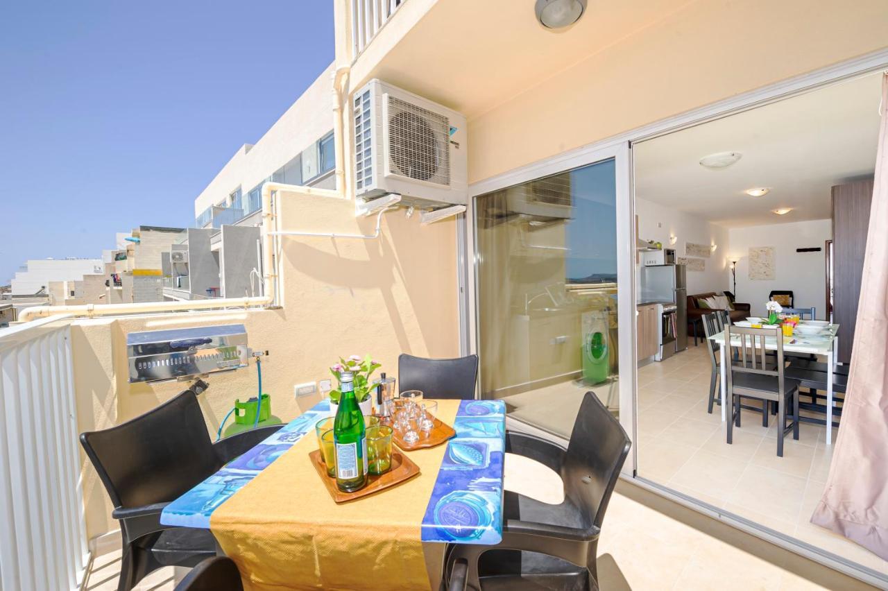 Summer Breeze Apartment With Panoramic Terrace - By Getawaysmalta Mellieħa Kültér fotó