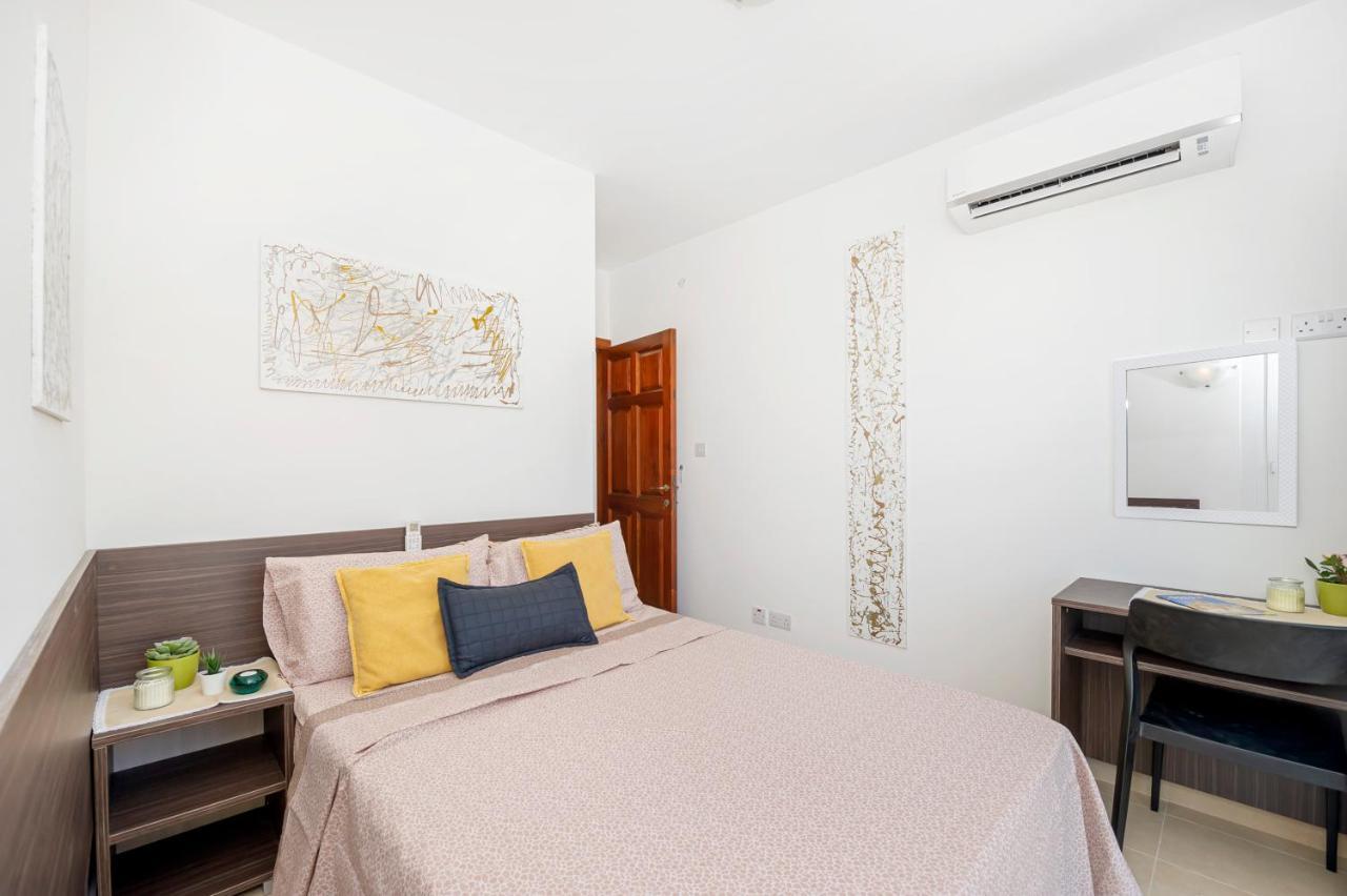 Summer Breeze Apartment With Panoramic Terrace - By Getawaysmalta Mellieħa Kültér fotó