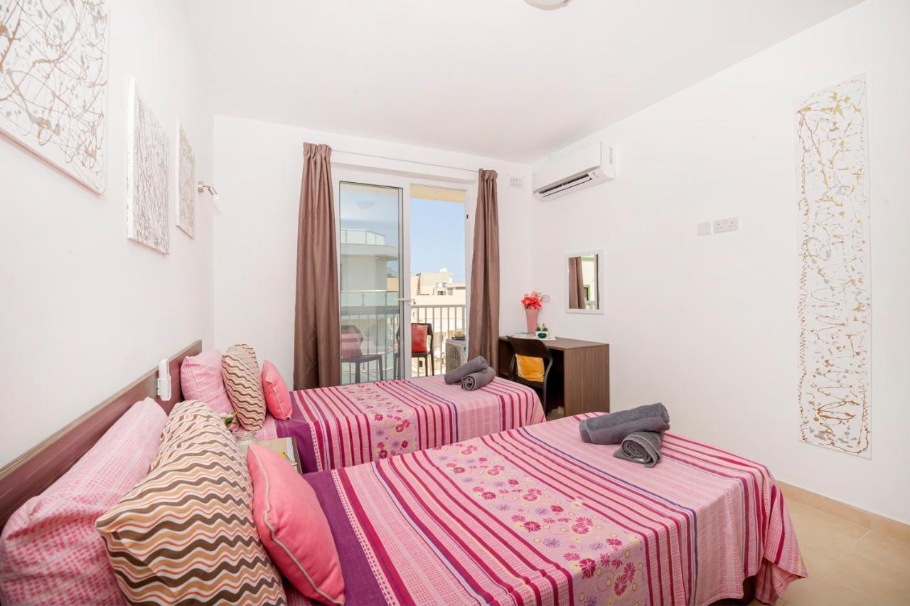 Summer Breeze Apartment With Panoramic Terrace - By Getawaysmalta Mellieħa Kültér fotó