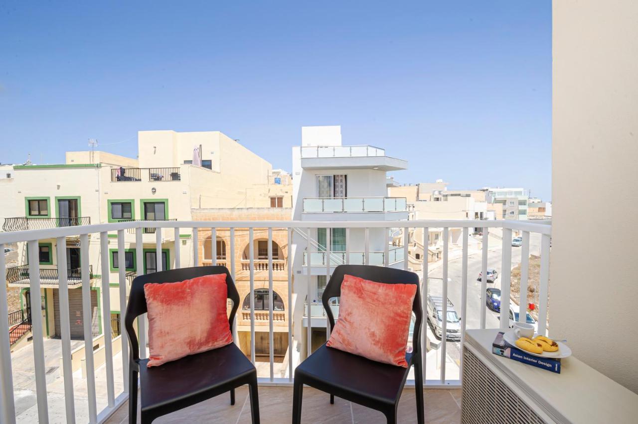 Summer Breeze Apartment With Panoramic Terrace - By Getawaysmalta Mellieħa Kültér fotó