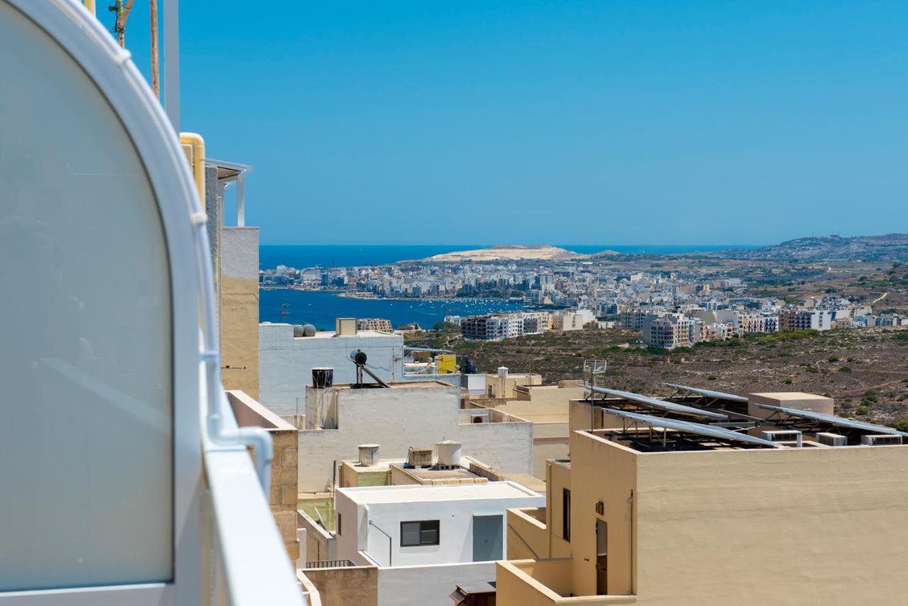 Summer Breeze Apartment With Panoramic Terrace - By Getawaysmalta Mellieħa Kültér fotó
