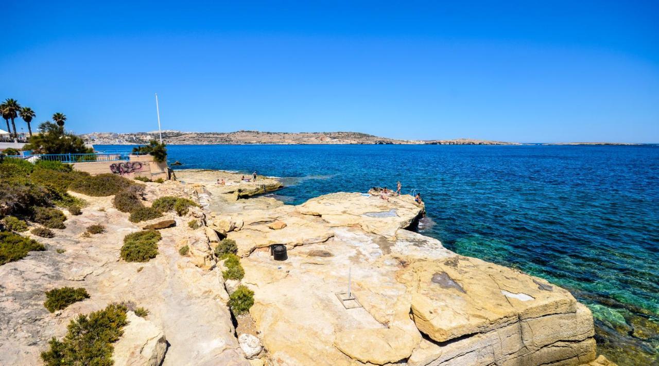 Summer Breeze Apartment With Panoramic Terrace - By Getawaysmalta Mellieħa Kültér fotó